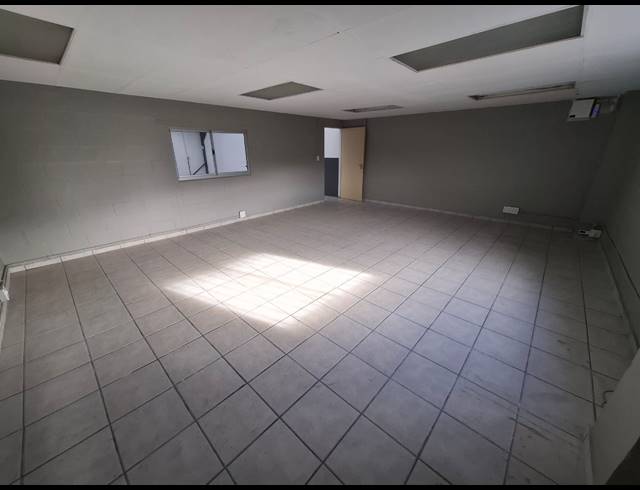 545M² WAREHOUSE TO LET IN BLACKHEATH INDUSTRIAL